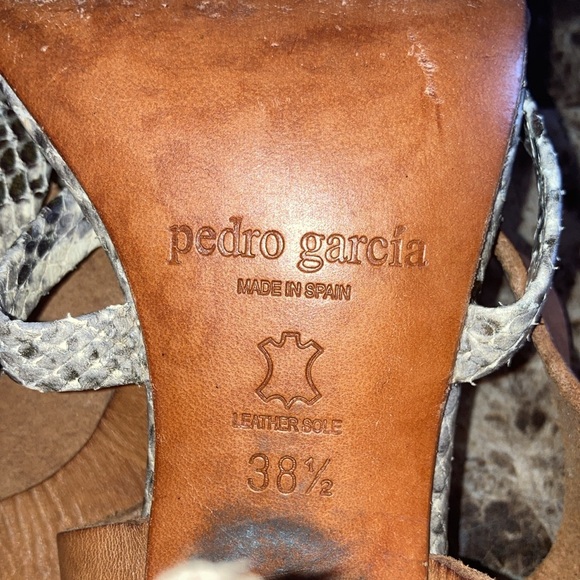 Pedro Garcia Mandy snake python print scrappy heels . - Picture 5 of 5